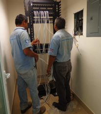 cableado_estructurado_voz_y_datos_rack_instalacion_cables-scaled.jpg